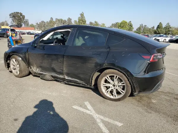 5YJYGDEE3MF152078 2021 TESLA MODEL Y - Image 2