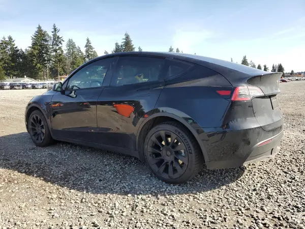 5YJYGDEE3MF157328 2021 TESLA MODEL Y - Image 2