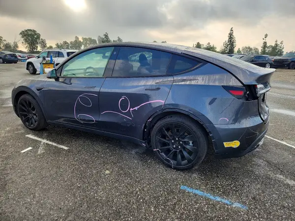 5YJYGDEE3MF159550 2021 TESLA MODEL Y - Image 2