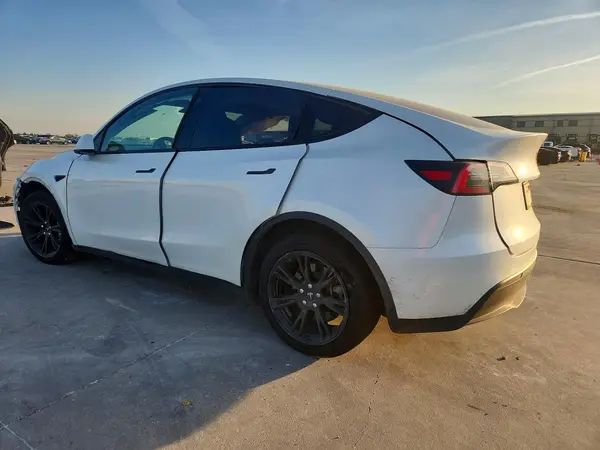 5YJYGDEE3MF183380 2021 TESLA MODEL Y - Image 2