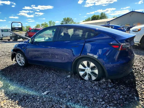 5YJYGDEE3MF183900 2021 TESLA MODEL Y - Image 2