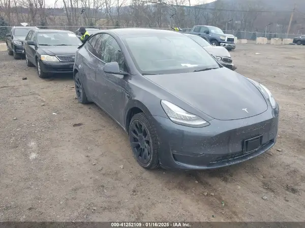 5YJYGDEE3MF190507 2021 TESLA MODEL Y - Image 1