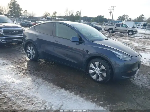 5YJYGDEE3MF190958 2021 TESLA MODEL Y - Image 1