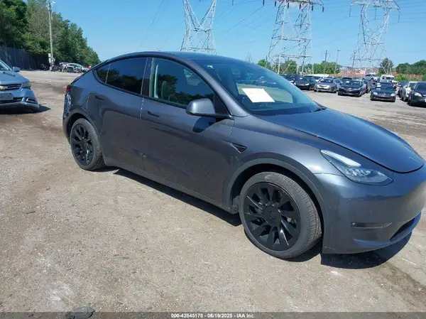 5YJYGDEE3MF192001 2021 TESLA MODEL Y - Image 1