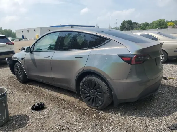5YJYGDEE3MF193469 2021 TESLA MODEL Y - Image 2