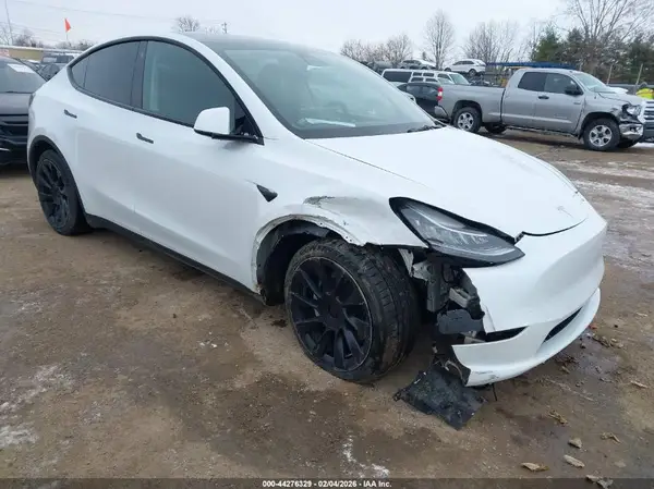 5YJYGDEE3MF199384 2021 TESLA MODEL Y - Image 1