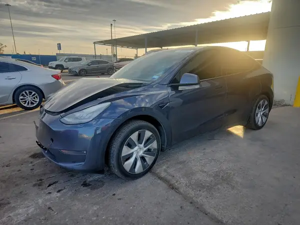 5YJYGDEE3MF199658 2021 TESLA MODEL Y - Image 1