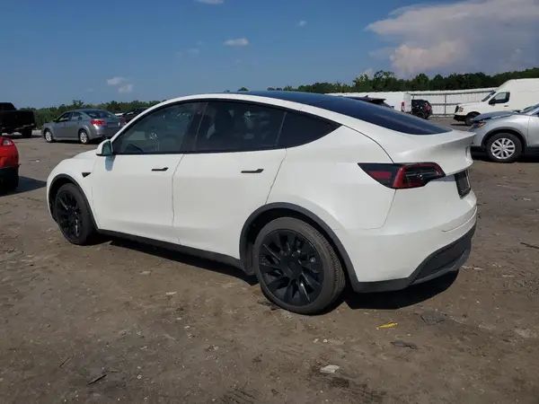 5YJYGDEE3MF199983 2021 TESLA MODEL Y - Image 2