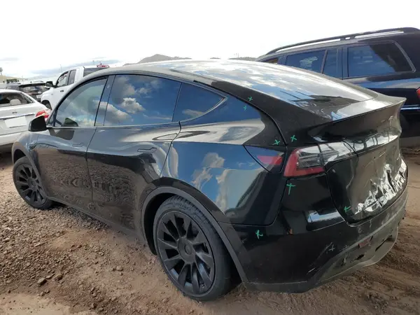5YJYGDEE3MF203580 2021 TESLA MODEL Y - Image 2