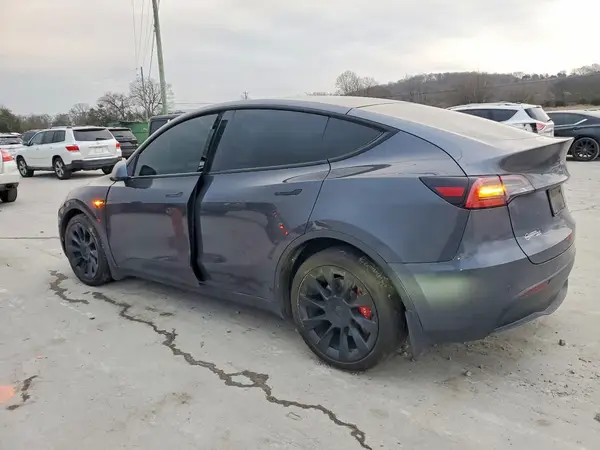 5YJYGDEE3MF203675 2021 TESLA MODEL Y - Image 2