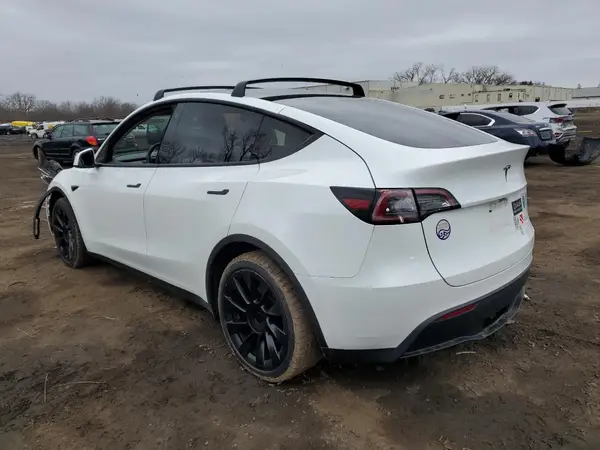 5YJYGDEE3MF208729 2021 TESLA MODEL Y - Image 2