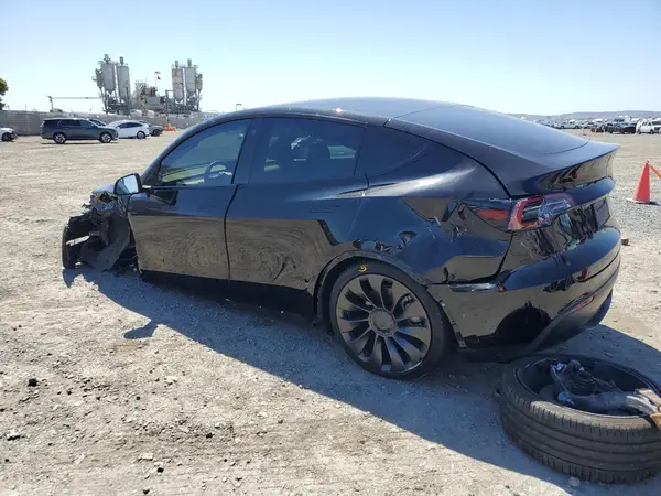 5YJYGDEE3MF209217 2021 TESLA MODEL Y - Image 2