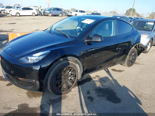 5YJYGDEE3MF215549 2021 TESLA MODEL Y - Image 2