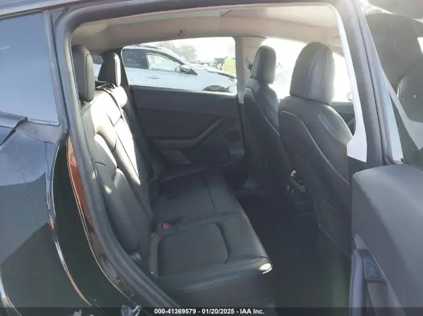 5YJYGDEE3MF215549 2021 TESLA MODEL Y - Image 8