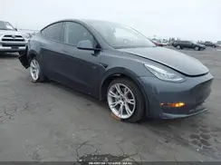 5YJYGDEE3MF225160 2021 TESLA MODEL Y