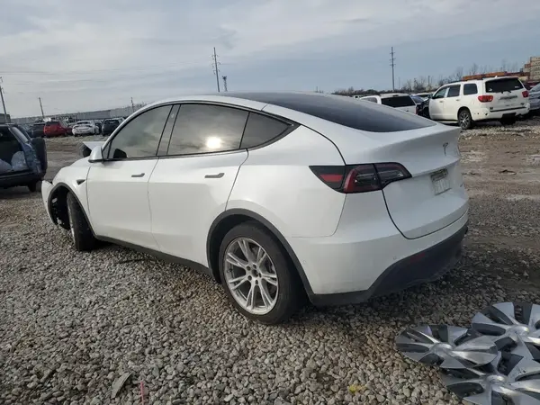 5YJYGDEE3MF230908 2021 TESLA MODEL Y - Image 2