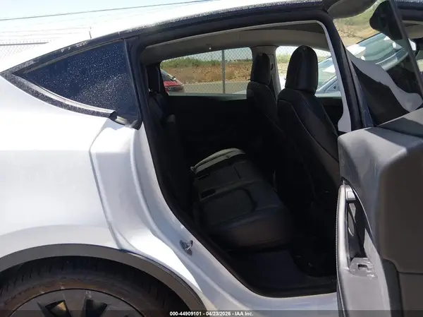 5YJYGDEE3MF241973 2021 TESLA MODEL Y - Image 8