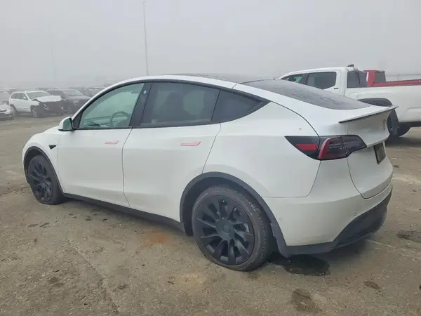 5YJYGDEE3MF246770 2021 TESLA MODEL Y - Image 2