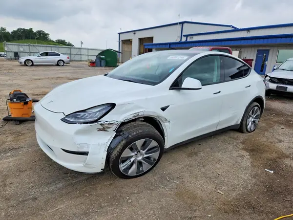 5YJYGDEE3MF255484 2021 TESLA MODEL Y - Image 1