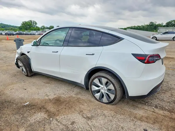 5YJYGDEE3MF255484 2021 TESLA MODEL Y - Image 2