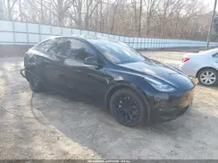 5YJYGDEE3MF257574 2021 TESLA MODEL Y