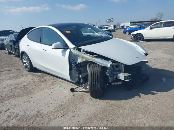 5YJYGDEE3MF259793 2021 TESLA MODEL Y - Image 1