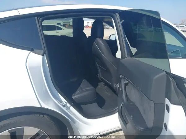 5YJYGDEE3MF259793 2021 TESLA MODEL Y - Image 8