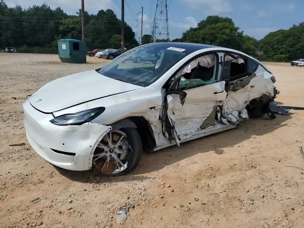 5YJYGDEE3MF265626 2021 TESLA MODEL Y - Image 1