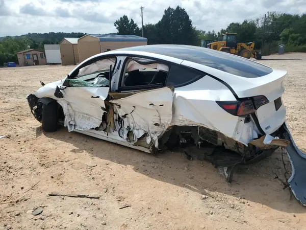 5YJYGDEE3MF265626 2021 TESLA MODEL Y - Image 2