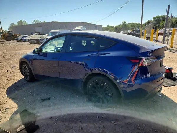 5YJYGDEE3MF266226 2021 TESLA MODEL Y - Image 2