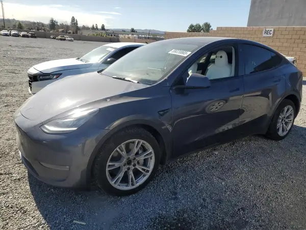 5YJYGDEE3MF274343 2021 TESLA MODEL Y - Image 1