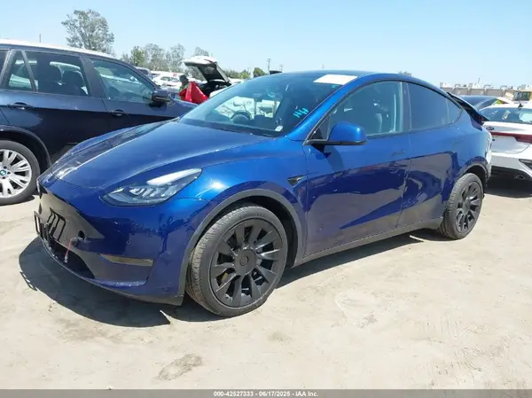5YJYGDEE3MF275766 2021 TESLA MODEL Y - Image 2