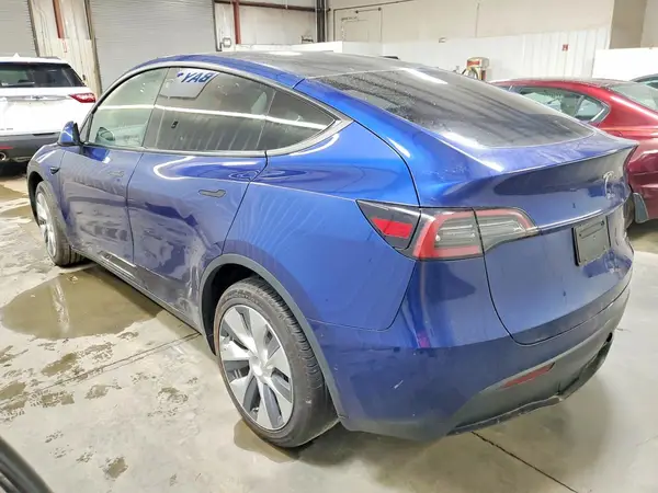 5YJYGDEE3MF285892 2021 TESLA MODEL Y - Image 2