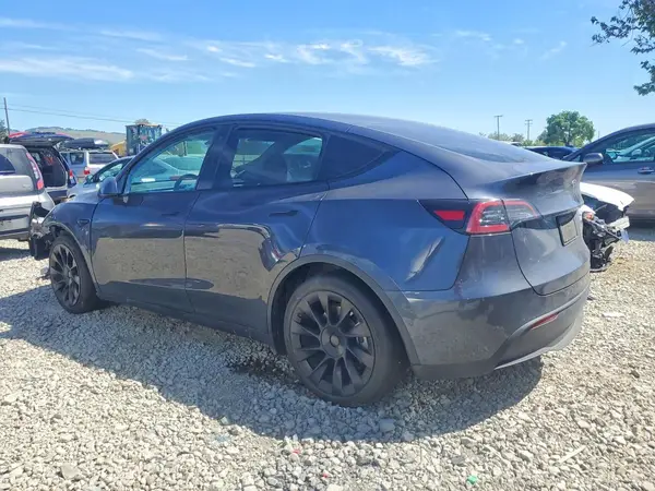 5YJYGDEE3MF286797 2021 TESLA MODEL Y - Image 2