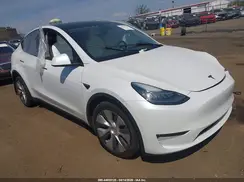 5YJYGDEE3MF303209 2021 TESLA MODEL Y