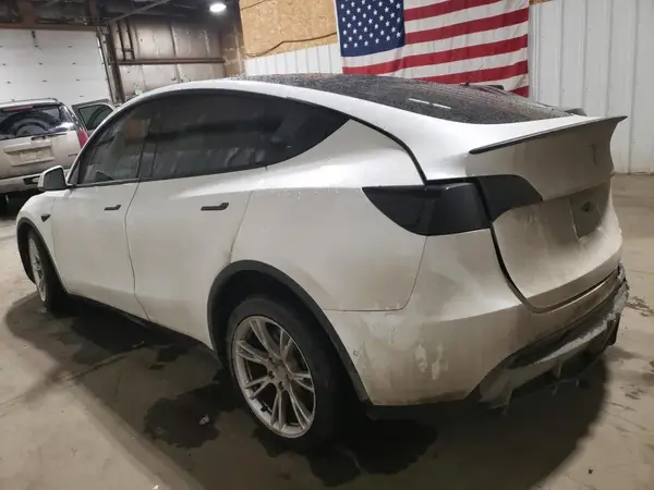 5YJYGDEE3MF303243 2021 TESLA MODEL Y - Image 2