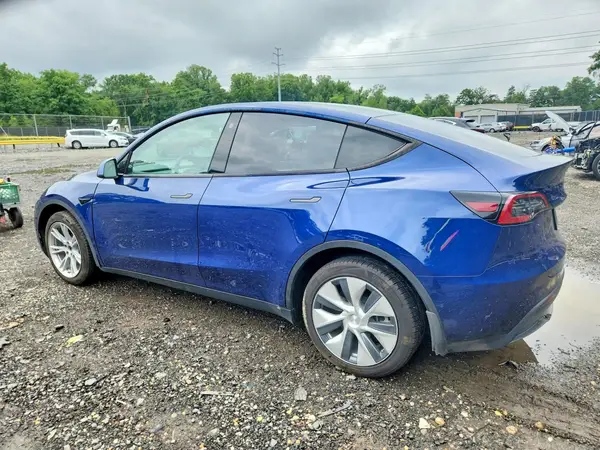 5YJYGDEE3MF303680 2021 TESLA MODEL Y - Image 2