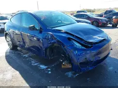 5YJYGDEE3MF303713 2021 TESLA MODEL Y