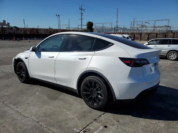 5YJYGDEE3MF306353 2021 TESLA MODEL Y - Image 2