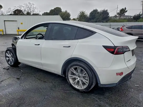5YJYGDEE4LF009137 2020 TESLA MODEL Y - Image 2