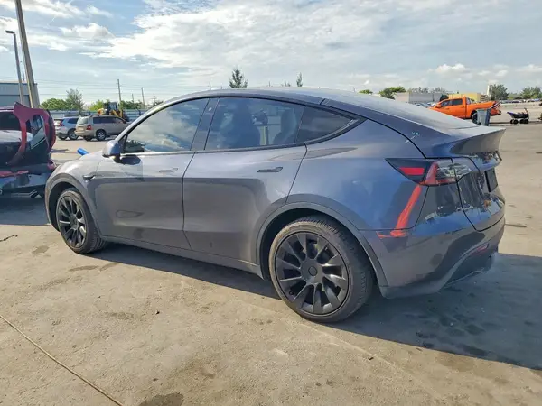 5YJYGDEE4LF014497 2020 TESLA MODEL Y - Image 2