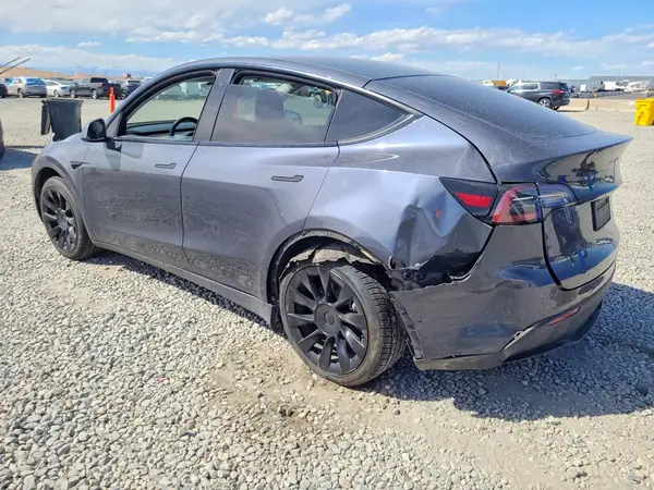 5YJYGDEE4LF017478 2020 TESLA MODEL Y - Image 2