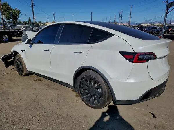5YJYGDEE4LF019022 2020 TESLA MODEL Y - Image 2