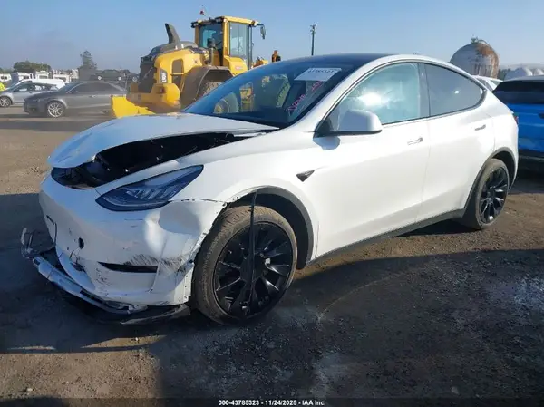 5YJYGDEE4LF019232 2020 TESLA MODEL Y - Image 2