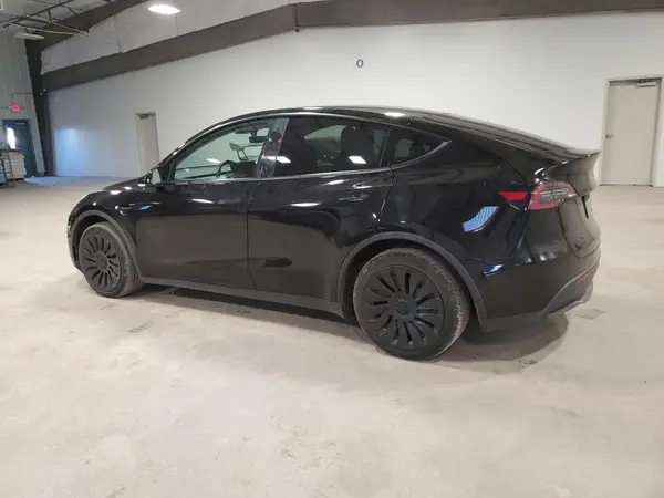 5YJYGDEE4LF019845 2020 TESLA MODEL Y - Image 2