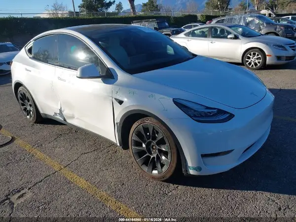 5YJYGDEE4LF024012 2020 TESLA MODEL Y - Image 1
