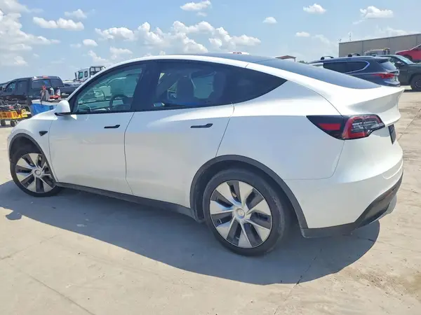 5YJYGDEE4LF032627 2020 TESLA MODEL Y - Image 2