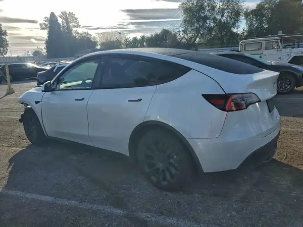 5YJYGDEE4LF057432 2020 TESLA MODEL Y - Image 2