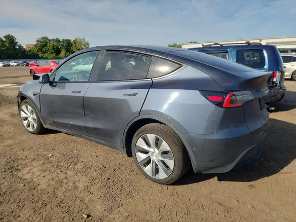 5YJYGDEE4MF068593 2021 TESLA MODEL Y - Image 2