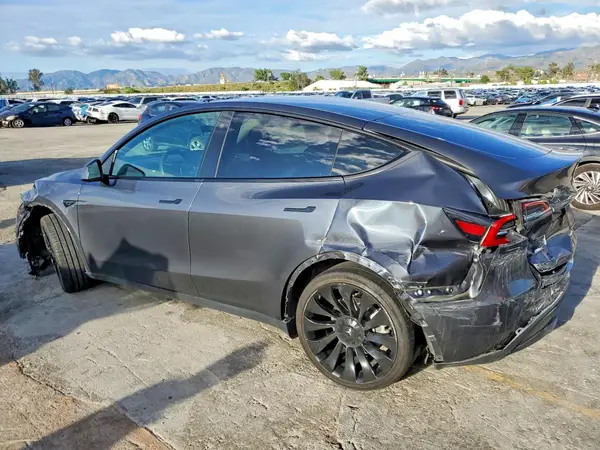 5YJYGDEE4MF070957 2021 TESLA MODEL Y - Image 2